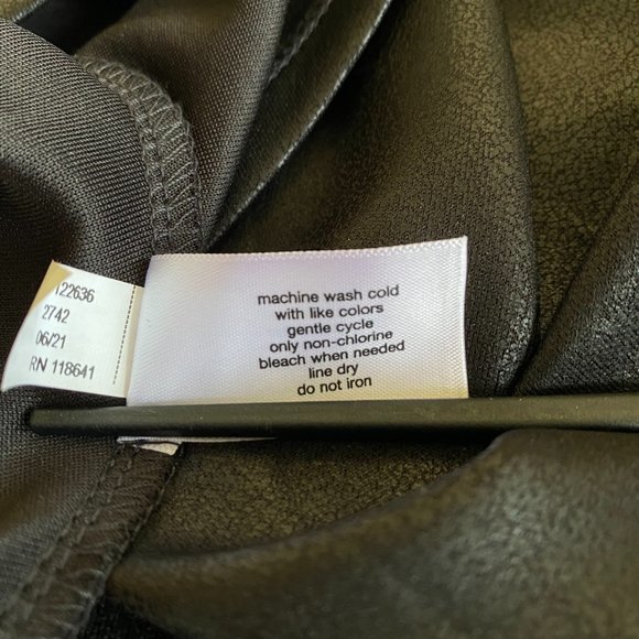 Lane Bryant Asymmetrical Peplum Top Women's size 26-28 NWT - Picture 8 of 11